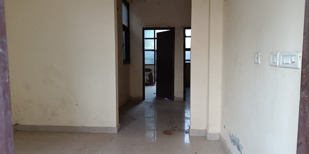 2 BHK Flat in Shouryapuram, Near Jindal Public School, NH-24, Ghaziabad — photo 2