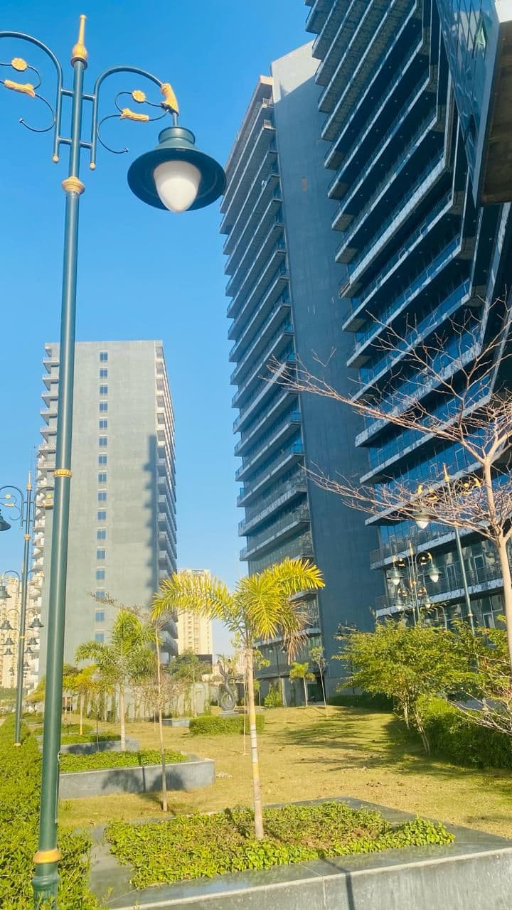 NX ONE – T1 Office Space | NX One Trade Centre, Tech Zone IV, Greater Noida West — photo 4